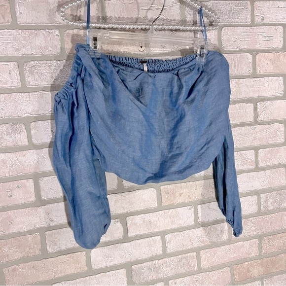 Free People In The Limelight Off The Shoulder Chambray Cropped Top Size XS - Picture 5 of 11